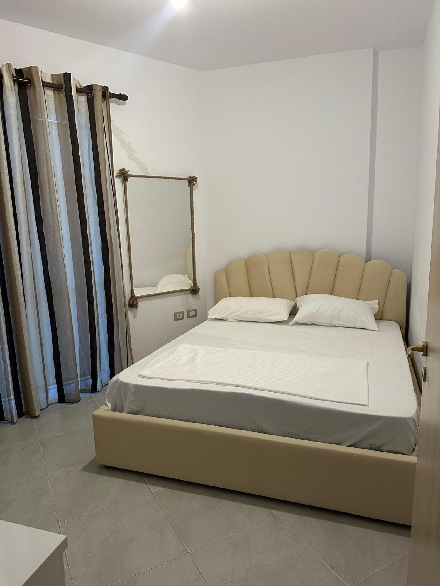 Sea View Apartment Vlora Kültér fotó
